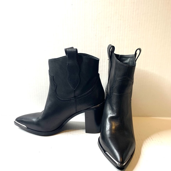 Steve Madden - Picture 4 of 10